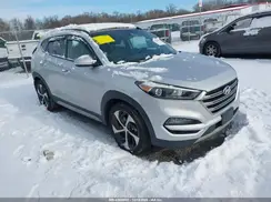 KM8J33A25JU736600 2018 HYUNDAI TUCSON