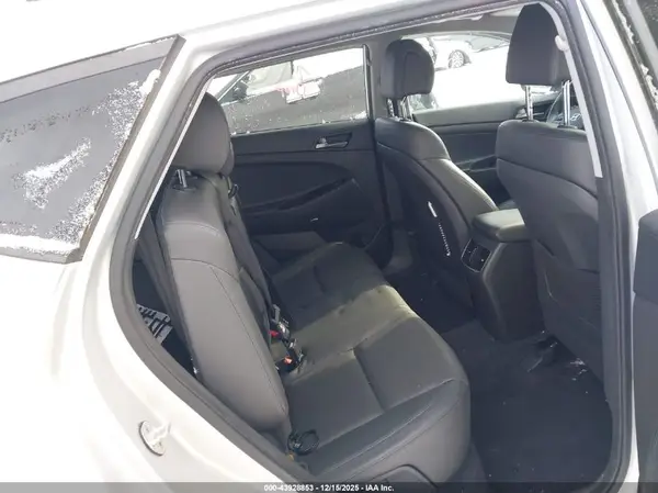 KM8J33A25JU736600 2018 HYUNDAI TUCSON - Image 8