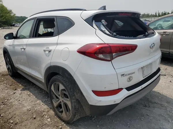 KM8J33A25JU762727 2018 HYUNDAI TUCSON - Image 2