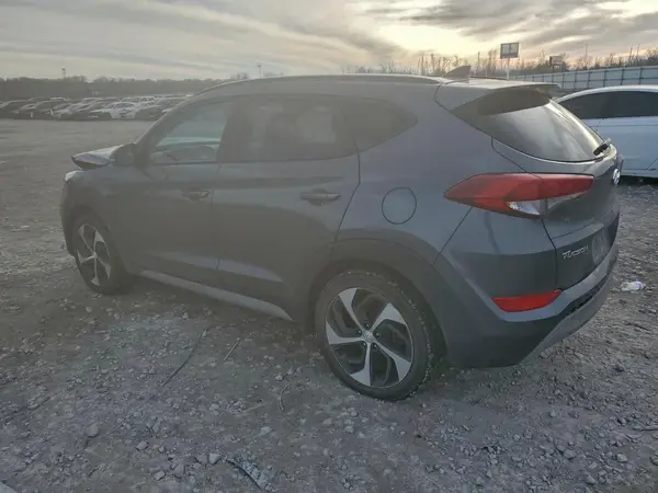 KM8J33A25JU784534 2018 HYUNDAI TUCSON - Image 2