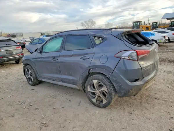 KM8J33A25JU784551 2018 HYUNDAI TUCSON - Image 2