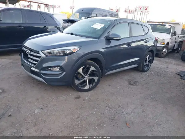 KM8J33A25JU791404 2018 HYUNDAI TUCSON - Image 2