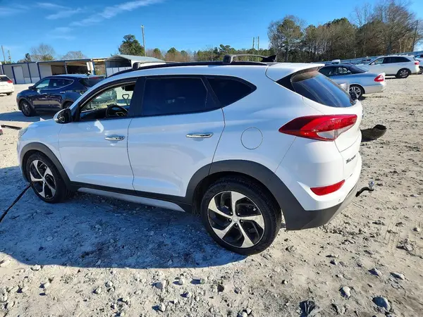 KM8J33A25JU809271 2018 HYUNDAI TUCSON - Image 2