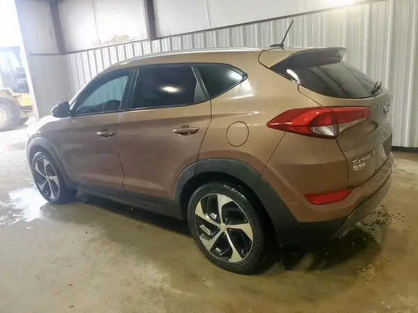 KM8J33A26GU029885 2016 HYUNDAI TUCSON - Image 2