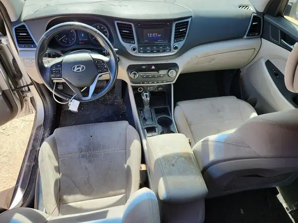 KM8J33A26GU038358 2016 HYUNDAI TUCSON - Image 8