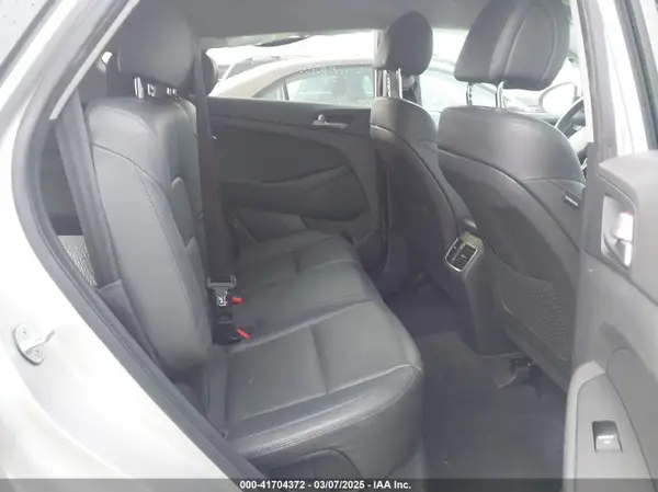 KM8J33A26GU038537 2016 HYUNDAI TUCSON - Image 8