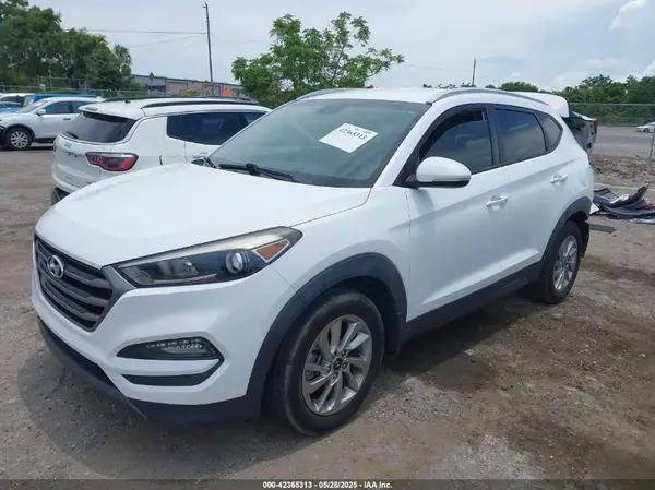KM8J33A26GU045164 2016 HYUNDAI TUCSON - Image 2