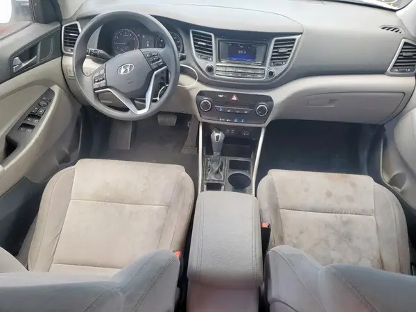 KM8J33A26GU076270 2016 HYUNDAI TUCSON - Image 8