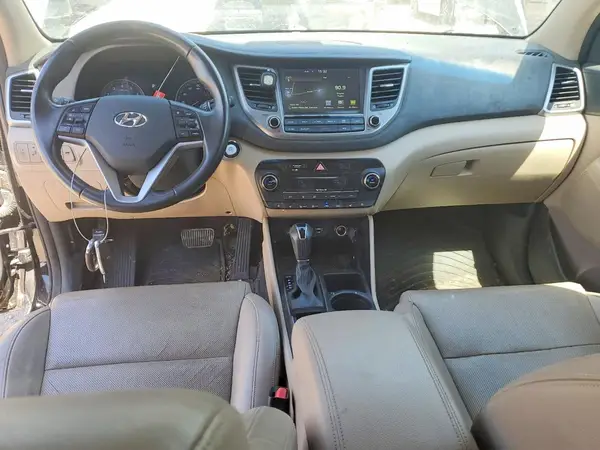 KM8J33A26GU077385 2016 HYUNDAI TUCSON - Image 8