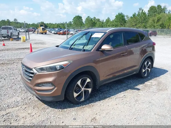 KM8J33A26GU077564 2016 HYUNDAI TUCSON - Image 2
