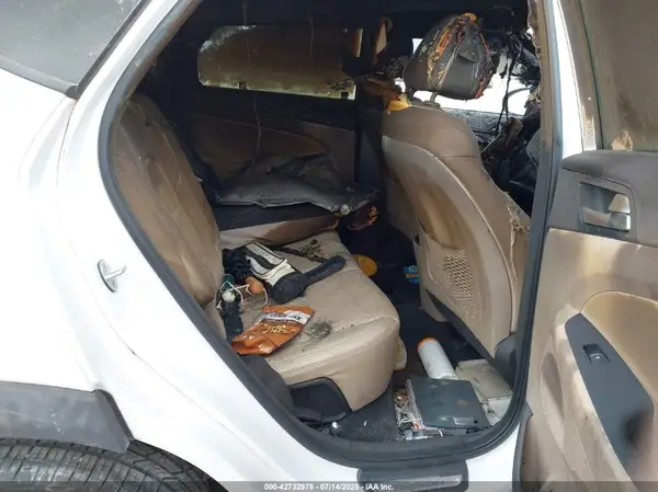 KM8J33A26GU077709 2016 HYUNDAI TUCSON - Image 8
