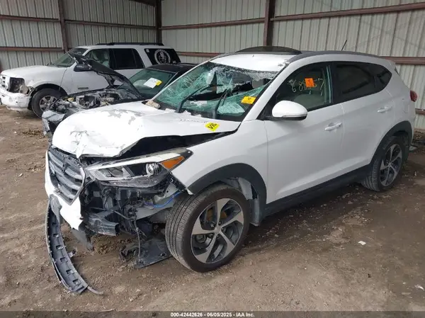 KM8J33A26GU084918 2016 HYUNDAI TUCSON - Image 2