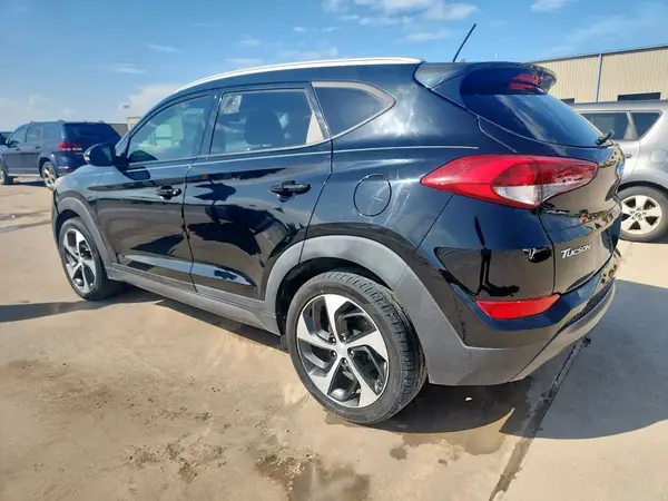 KM8J33A26GU117920 2016 HYUNDAI TUCSON - Image 2