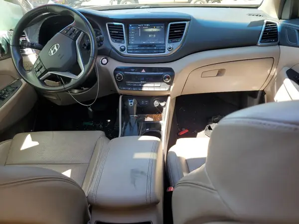 KM8J33A26GU117996 2016 HYUNDAI TUCSON - Image 8