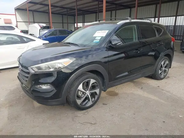 KM8J33A26GU139674 2016 HYUNDAI TUCSON - Image 2