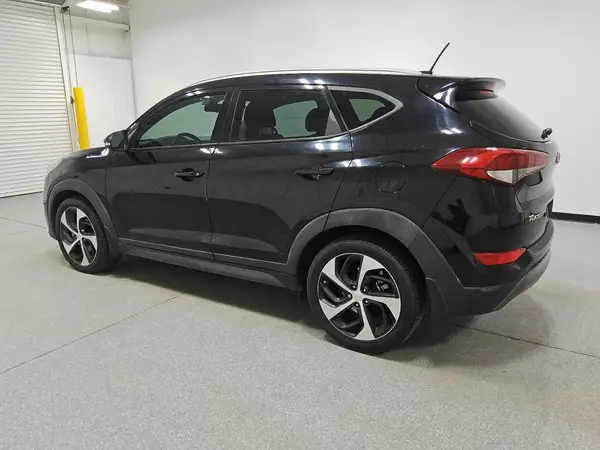 KM8J33A26GU146964 2016 HYUNDAI TUCSON - Image 2
