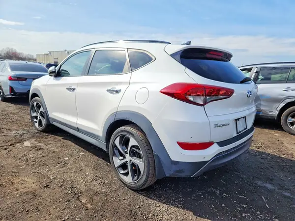 KM8J33A26GU183996 2016 HYUNDAI TUCSON - Image 2