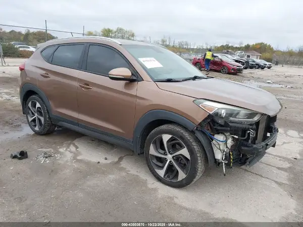 KM8J33A26GU204250 2016 HYUNDAI TUCSON - Image 1