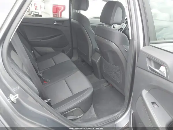 KM8J33A26GU211893 2016 HYUNDAI TUCSON - Image 8