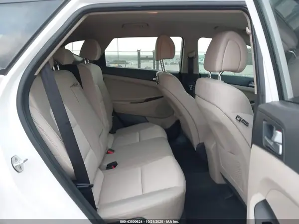 KM8J33A26GU221131 2016 HYUNDAI TUCSON - Image 8