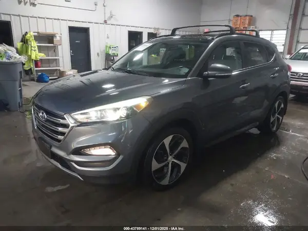 KM8J33A26GU236633 2016 HYUNDAI TUCSON - Image 2