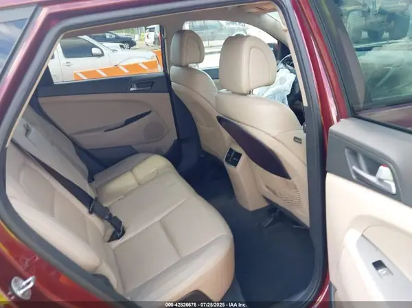 KM8J33A26GU241539 2016 HYUNDAI TUCSON - Image 8