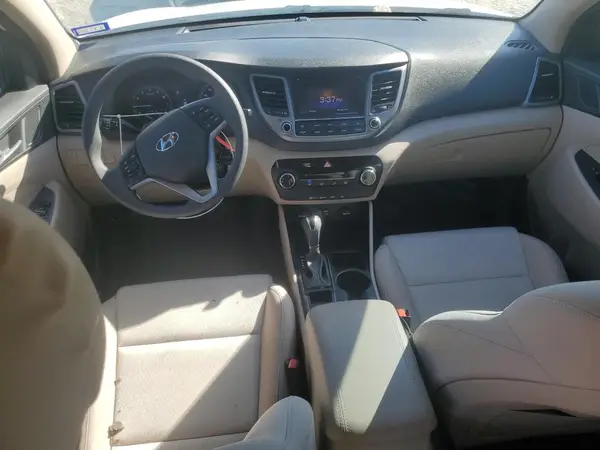 KM8J33A26GU242125 2016 HYUNDAI TUCSON - Image 8