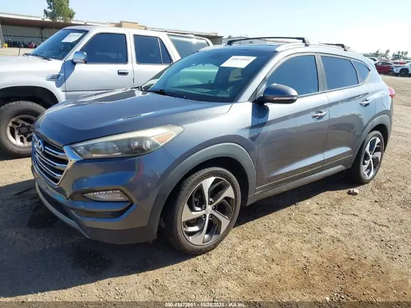 KM8J33A26GU250273 2016 HYUNDAI TUCSON - Image 2