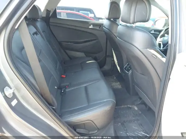 KM8J33A26GU250273 2016 HYUNDAI TUCSON - Image 8