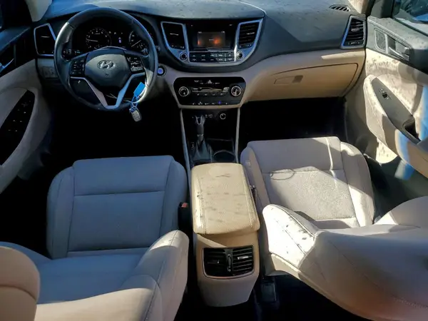 KM8J33A26HU279175 2017 HYUNDAI TUCSON - Image 8