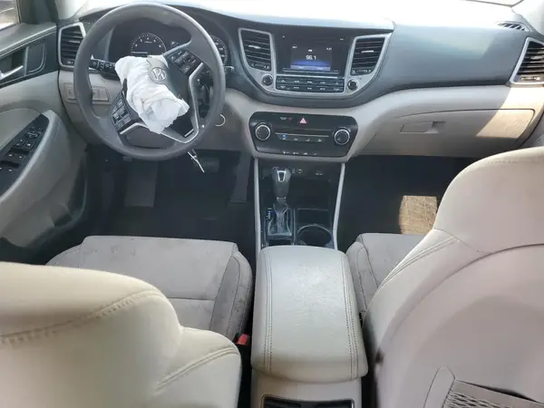 KM8J33A26HU293528 2017 HYUNDAI TUCSON - Image 8