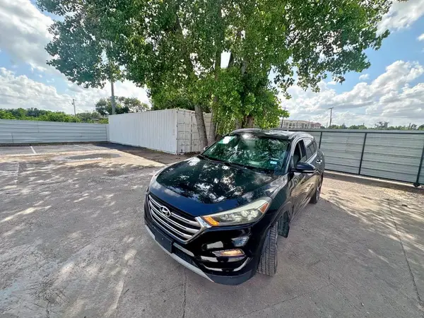 KM8J33A26HU303362 2017 HYUNDAI TUCSON - Image 2