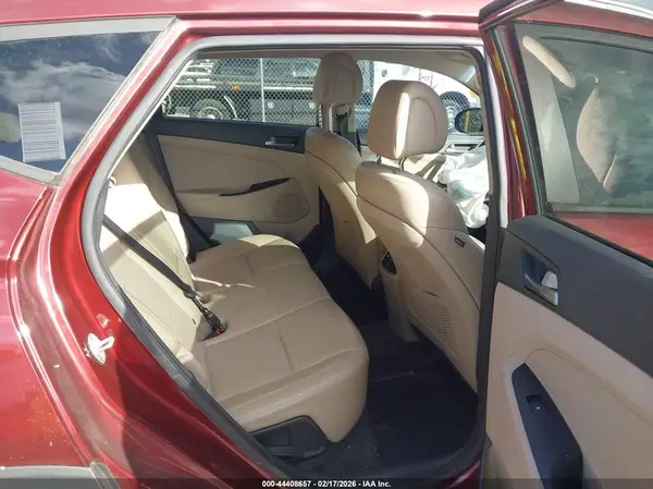 KM8J33A26HU309033 2017 HYUNDAI TUCSON - Image 8
