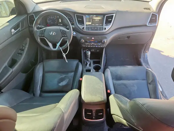 KM8J33A26HU314717 2017 HYUNDAI TUCSON - Image 8
