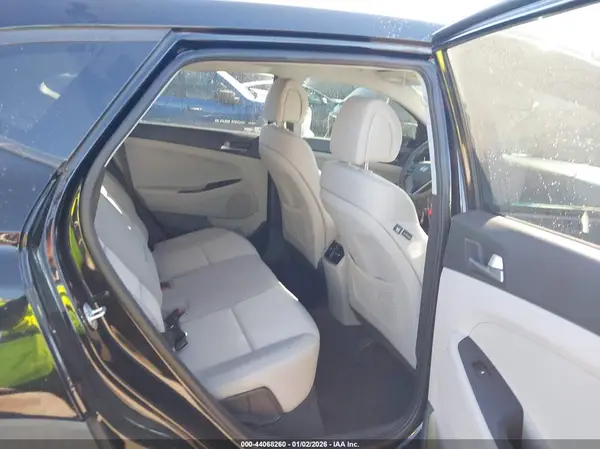 KM8J33A26HU316726 2017 HYUNDAI TUCSON - Image 8