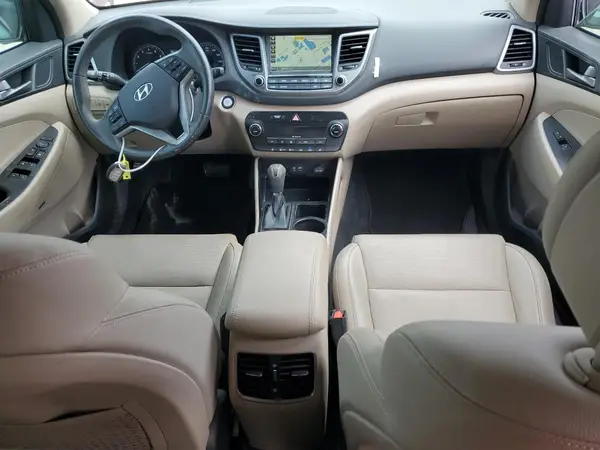 KM8J33A26HU324292 2017 HYUNDAI TUCSON - Image 8