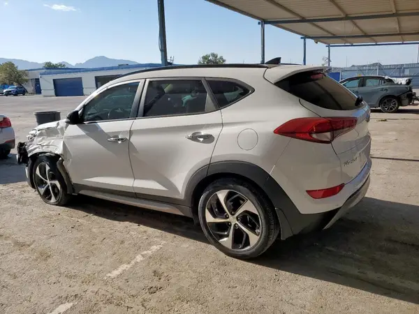KM8J33A26HU327421 2017 HYUNDAI TUCSON - Image 2