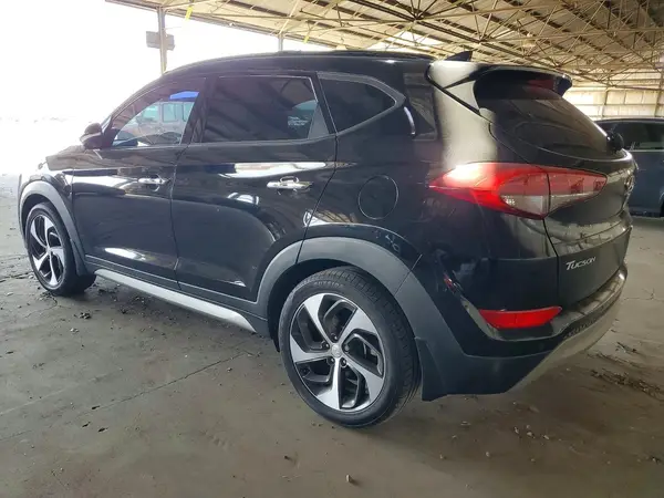 KM8J33A26HU331372 2017 HYUNDAI TUCSON - Image 2