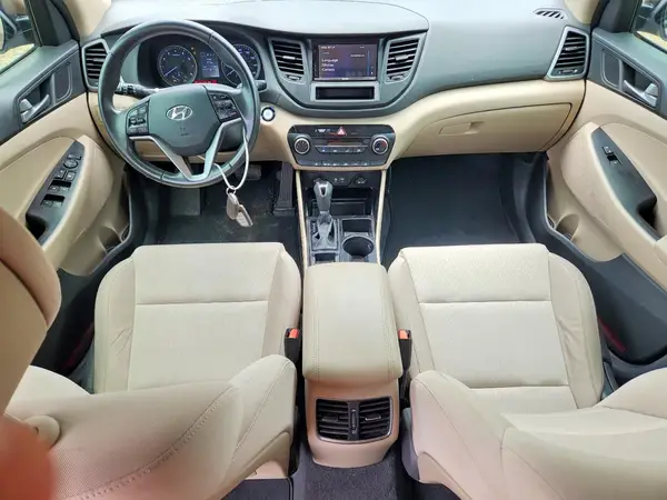 KM8J33A26HU367689 2017 HYUNDAI TUCSON - Image 8