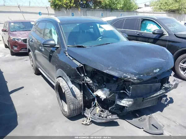 KM8J33A26HU373427 2017 HYUNDAI TUCSON - Image 1