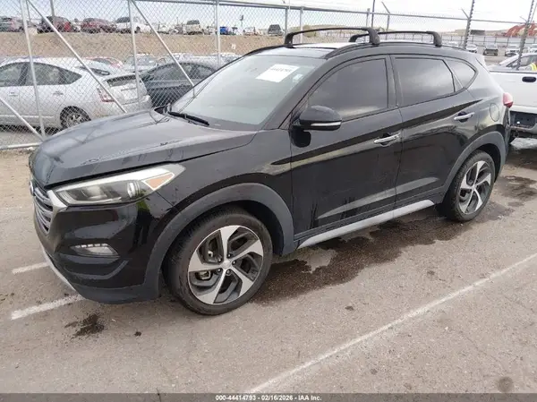 KM8J33A26HU378112 2017 HYUNDAI TUCSON - Image 2