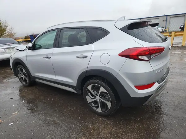 KM8J33A26HU378482 2017 HYUNDAI TUCSON - Image 2