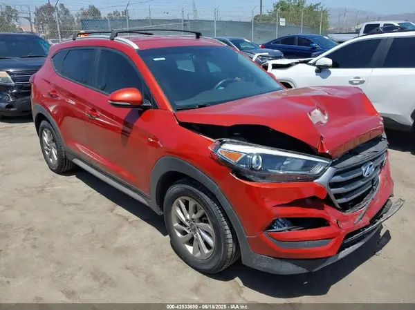 KM8J33A26HU395492 2017 HYUNDAI TUCSON - Image 1