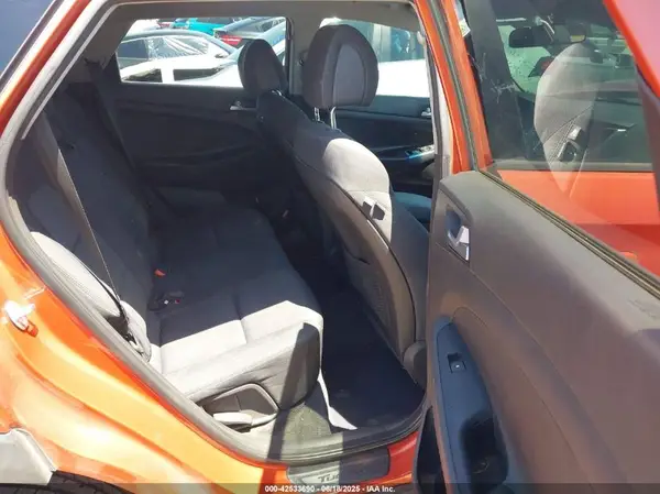 KM8J33A26HU395492 2017 HYUNDAI TUCSON - Image 8