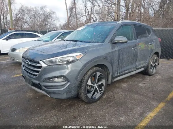 KM8J33A26HU413022 2017 HYUNDAI TUCSON - Image 2