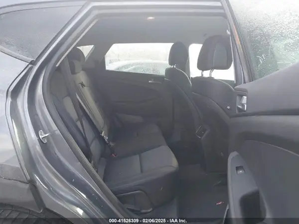 KM8J33A26HU413022 2017 HYUNDAI TUCSON - Image 8