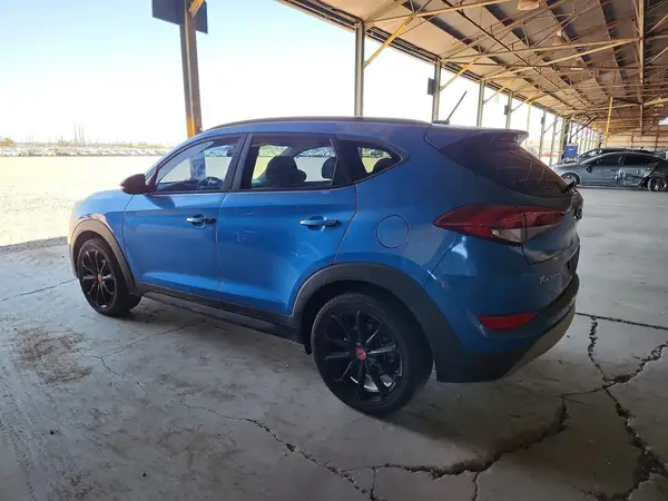 KM8J33A26HU454735 2017 HYUNDAI TUCSON - Image 2