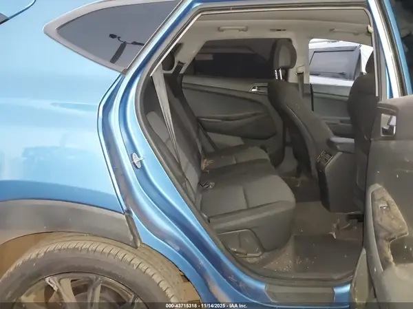 KM8J33A26HU466173 2017 HYUNDAI TUCSON - Image 8