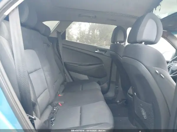 KM8J33A26HU466478 2017 HYUNDAI TUCSON - Image 8