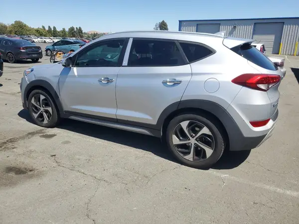 KM8J33A26HU484429 2017 HYUNDAI TUCSON - Image 2
